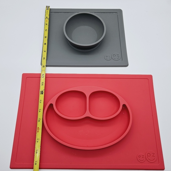 EZPZ | baby/ toddler silicone no slip bowl mats - Picture 2 of 3